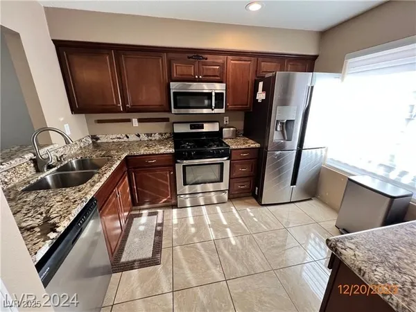 $2,200 | 9436 Quail Ridge Drive, Las Vegas, NV 89134