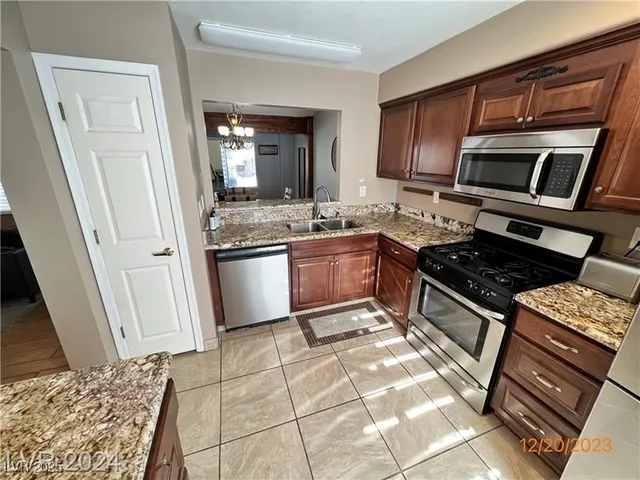 $2,500 | 9436 Quail Ridge Drive, Las Vegas, NV 89134