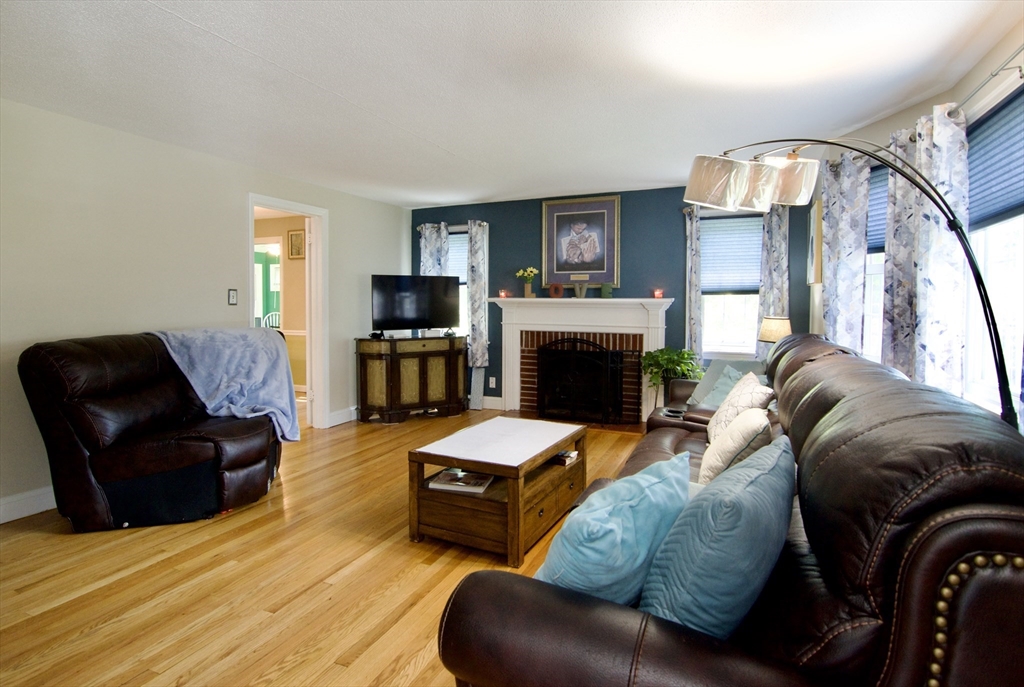 55 Bridle Path Road Springfield, MA 01118 - Photo 6 of 42