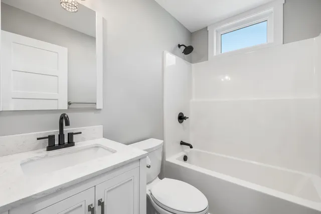 $398,500 | 20600 Rolling Hills Lane, Big Rapids, MI 49307