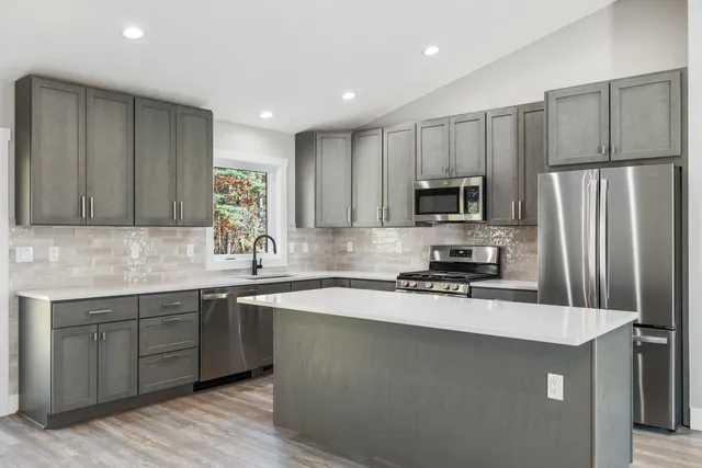 $398,500 | 20600 Rolling Hills Lane, Big Rapids, MI 49307