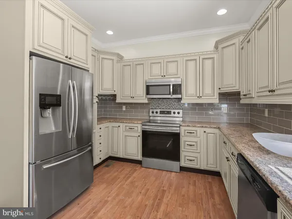 $1,775 | 13 North Allegany Street, Cumberland, MD 21502