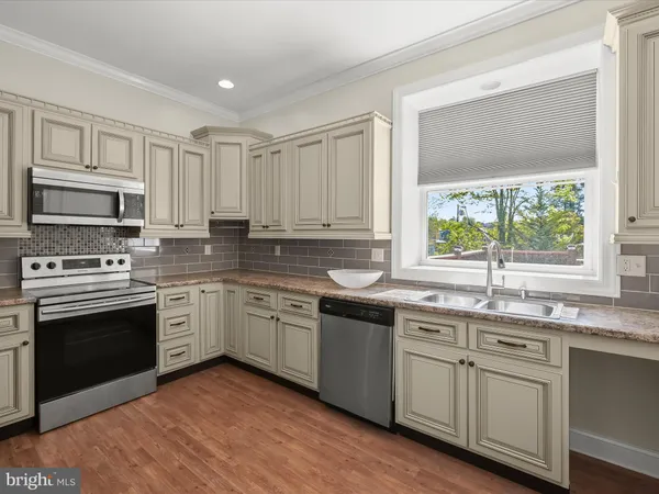$1,775 | 13 North Allegany Street, Cumberland, MD 21502