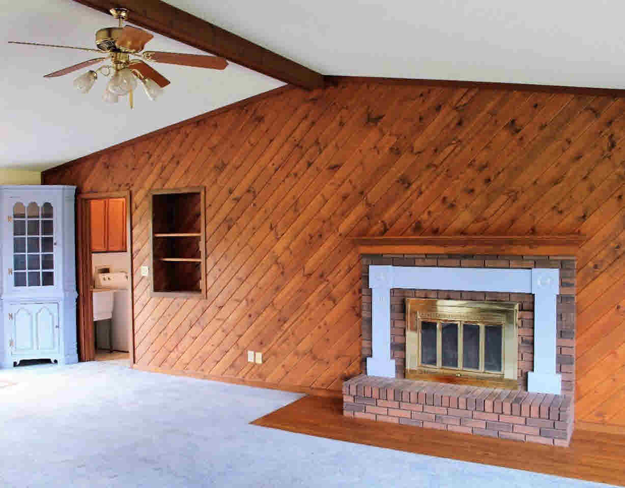 7421 Beecher Road Flint, MI 48532 - Photo 4 of 28 21355912-3.JPG