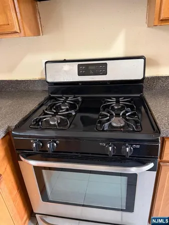 $2,700 | 41 3rd Street, Unit 2, Newark, NJ 07107