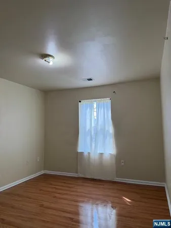 $2,700 | 41 3rd Street, Unit 2, Newark, NJ 07107