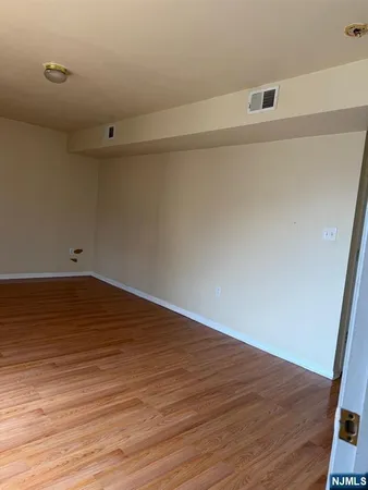 $2,700 | 41 3rd Street, Unit 2, Newark, NJ 07107