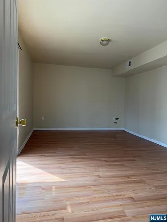 $2,700 | 41 3rd Street, Unit 2, Newark, NJ 07107