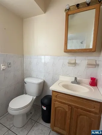 $2,700 | 41 3rd Street, Unit 2, Newark, NJ 07107