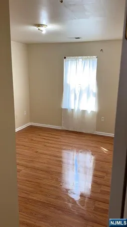 $2,700 | 41 3rd Street, Unit 2, Newark, NJ 07107