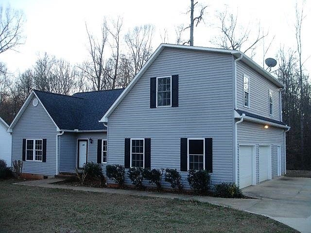 212 Round Rock Lane Anderson, SC 29621 - Photo 1 of 15 Gallery Image 1