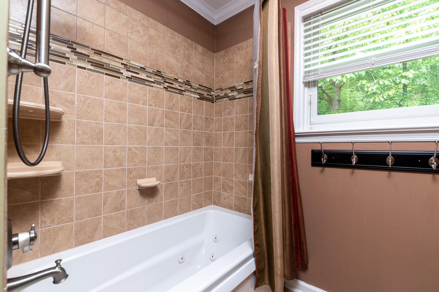 1721 Little Ridge Road Hixson, TN 37343 - Photo 15 of 46 97A2ADCB-9DD7-496C-8272-5C4C0899D1F6