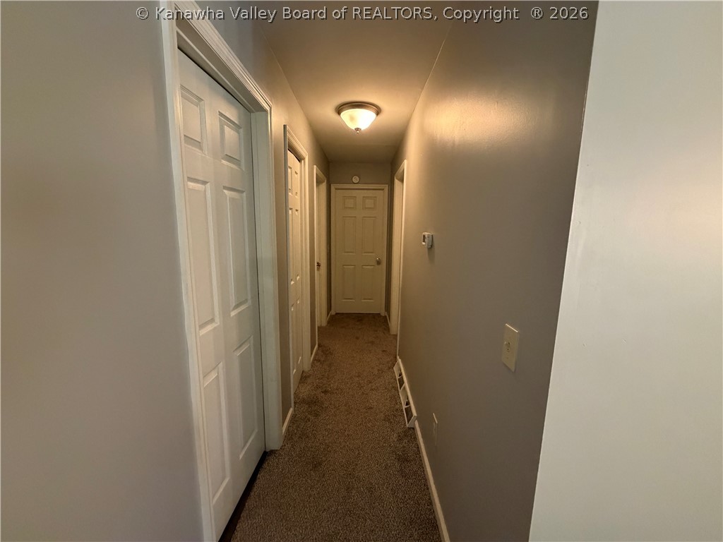 435 Charleston Road Point Pleasant, WV 25550 - Photo 17 of 24 Hallway