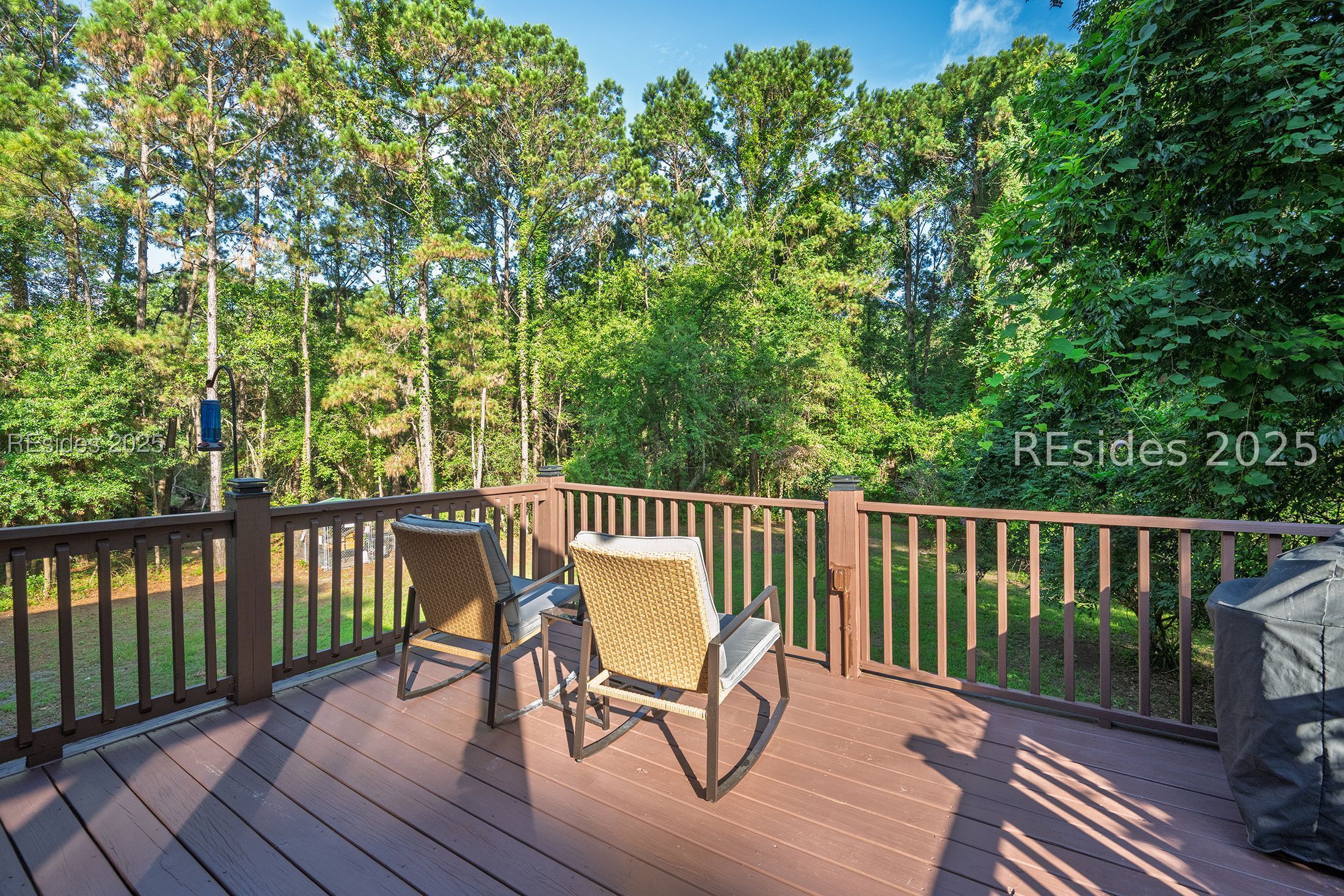 Come enjoy your mornings with this view!