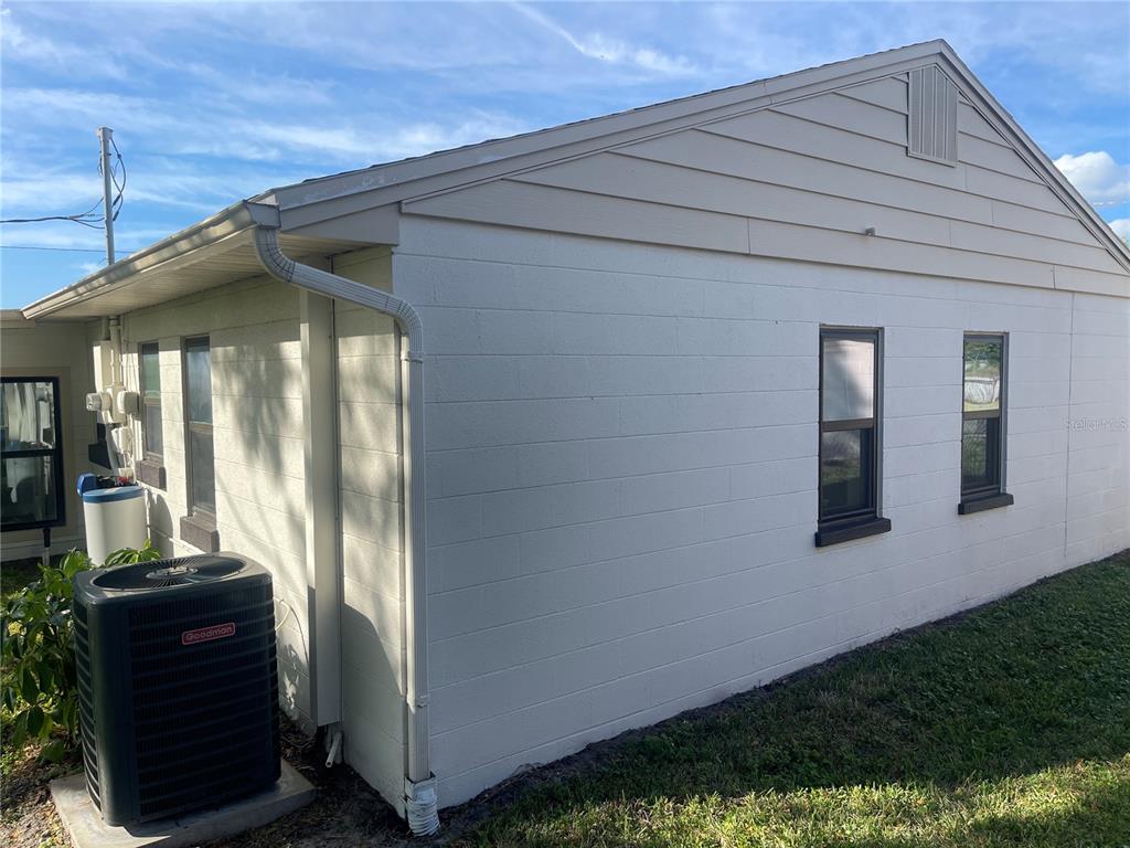 916 Timor Avenue Orlando, FL 32804 - Photo 46 of 60 a front view of a house with a yard