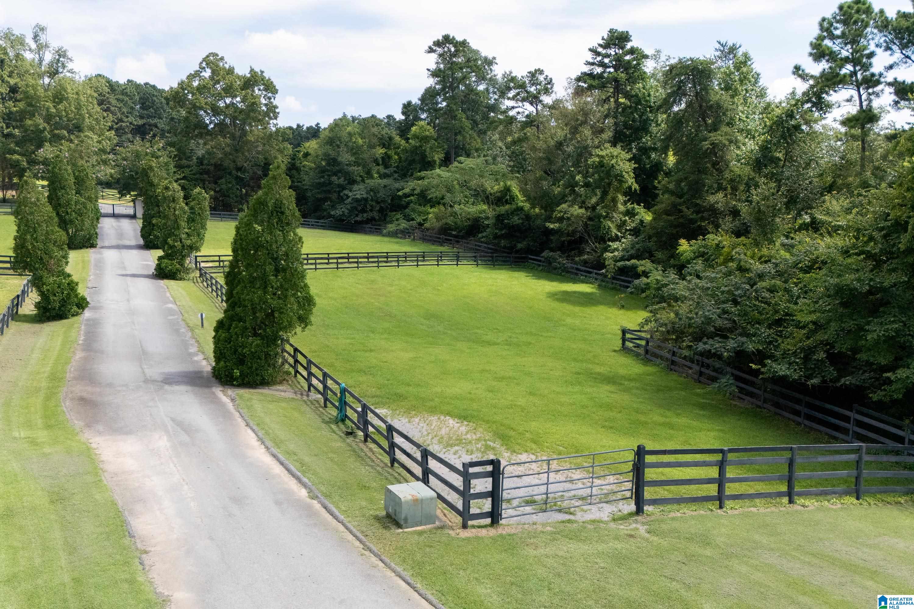 3219 Karl Daly Road Birmingham, AL 35210 - Photo 16 of 100