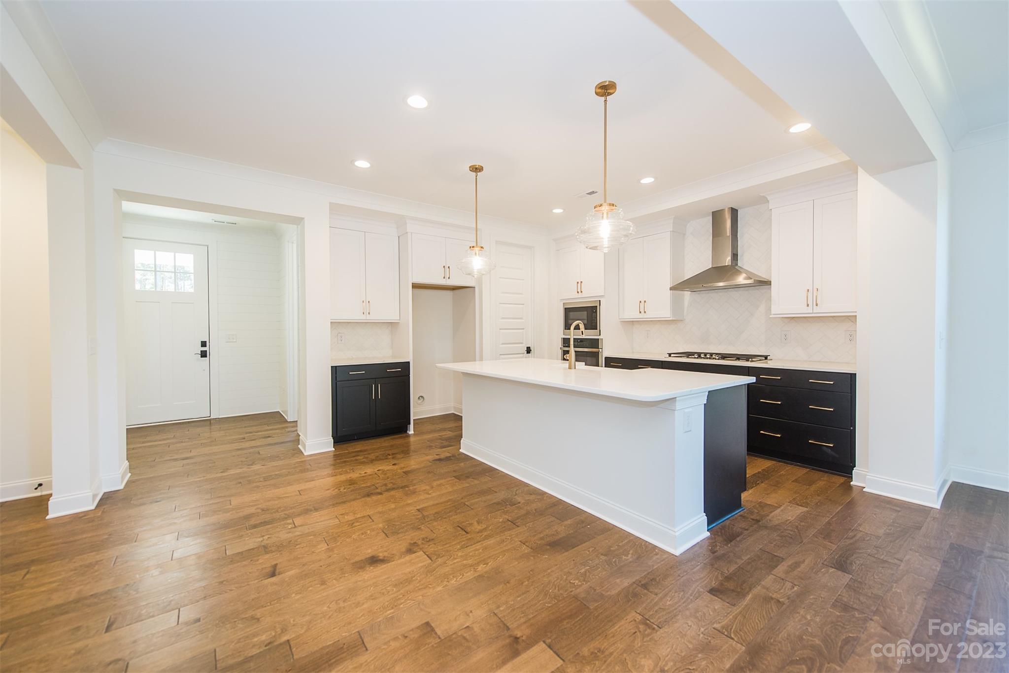 15101 June Washam Road Davidson, NC 28036 - Photo 11 of 34 Gallery Image 11