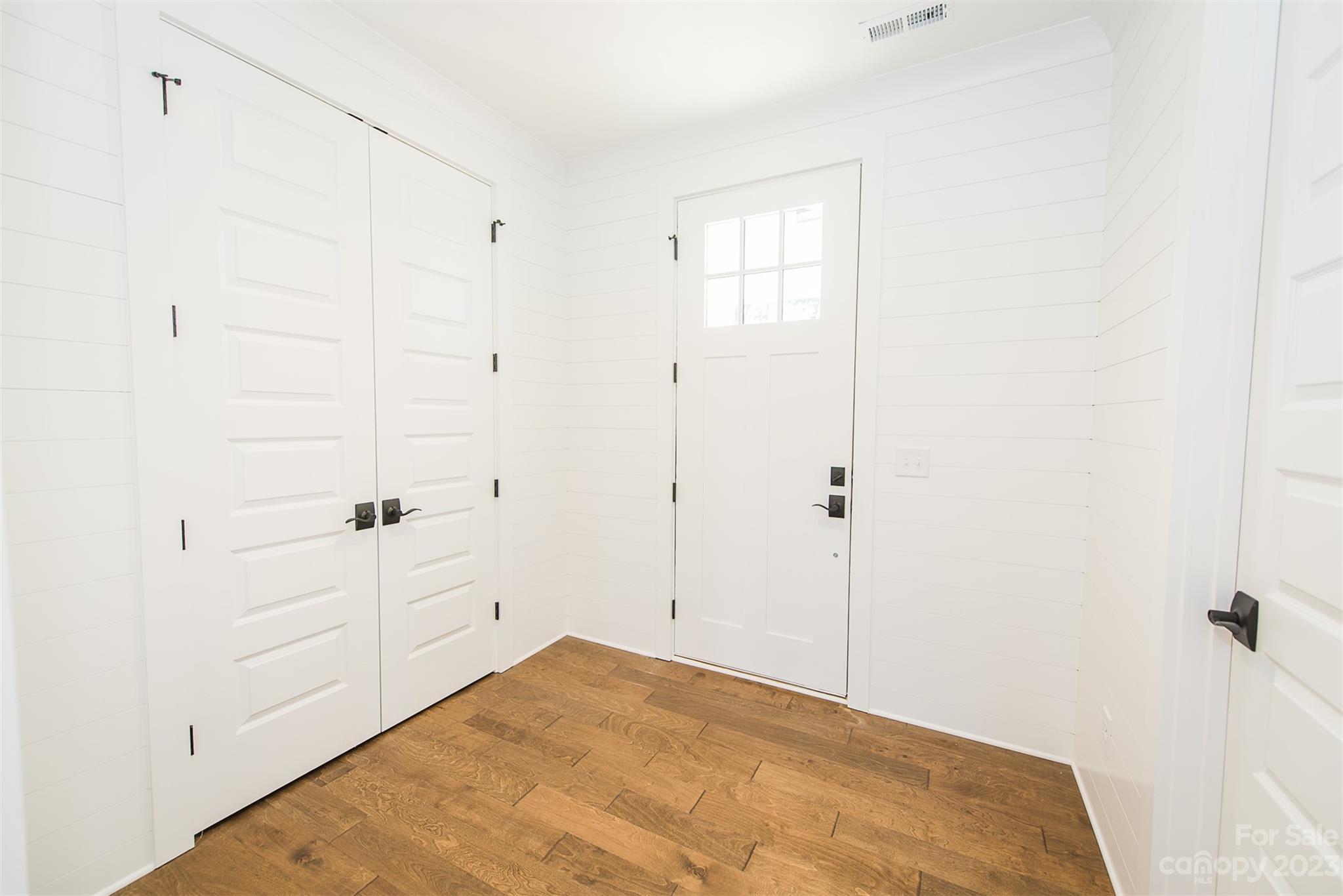 15101 June Washam Road Davidson, NC 28036 - Photo 4 of 34 Gallery Image 4