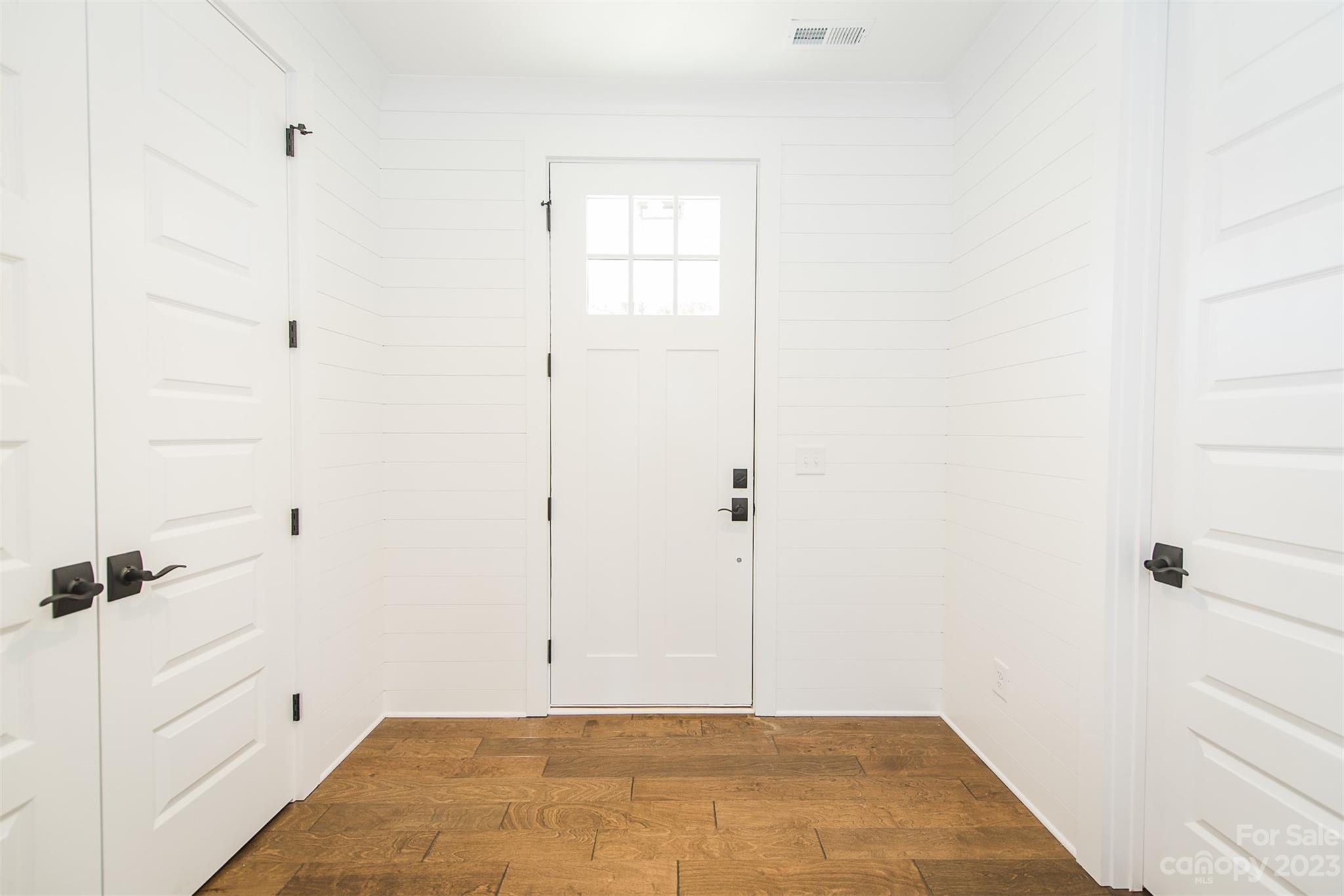 15101 June Washam Road Davidson, NC 28036 - Photo 5 of 34 Gallery Image 5