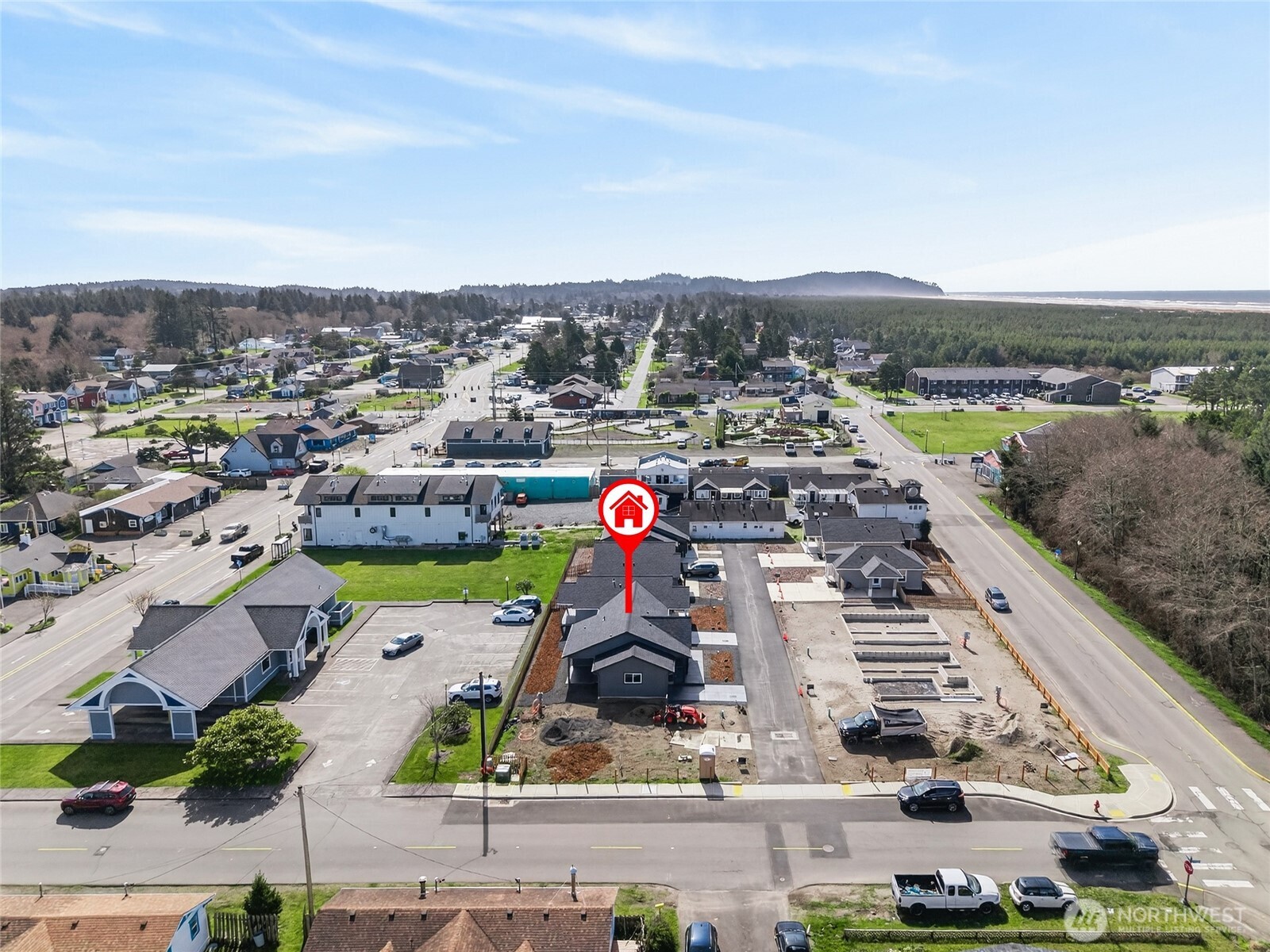 111 7th Street Southwest Long Beach, WA 98631 - Photo 26 of 30 an aerial view of multiple house