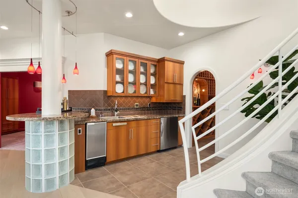 $3,850,000 | 15546 Southeast 79th Place, Newcastle, WA 98059