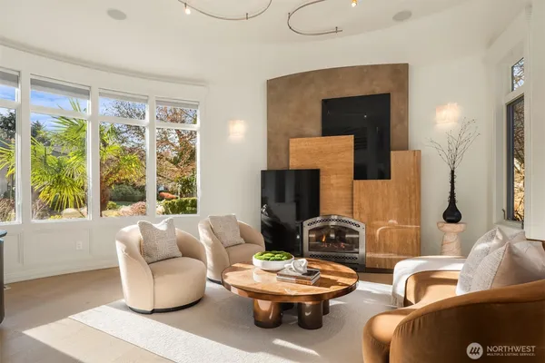 $3,850,000 | 15546 Southeast 79th Place, Newcastle, WA 98059
