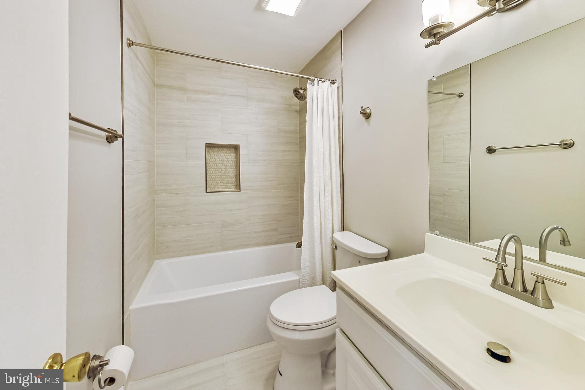 8403 Postoak Road Potomac, MD 20854 - Photo 25 of 28