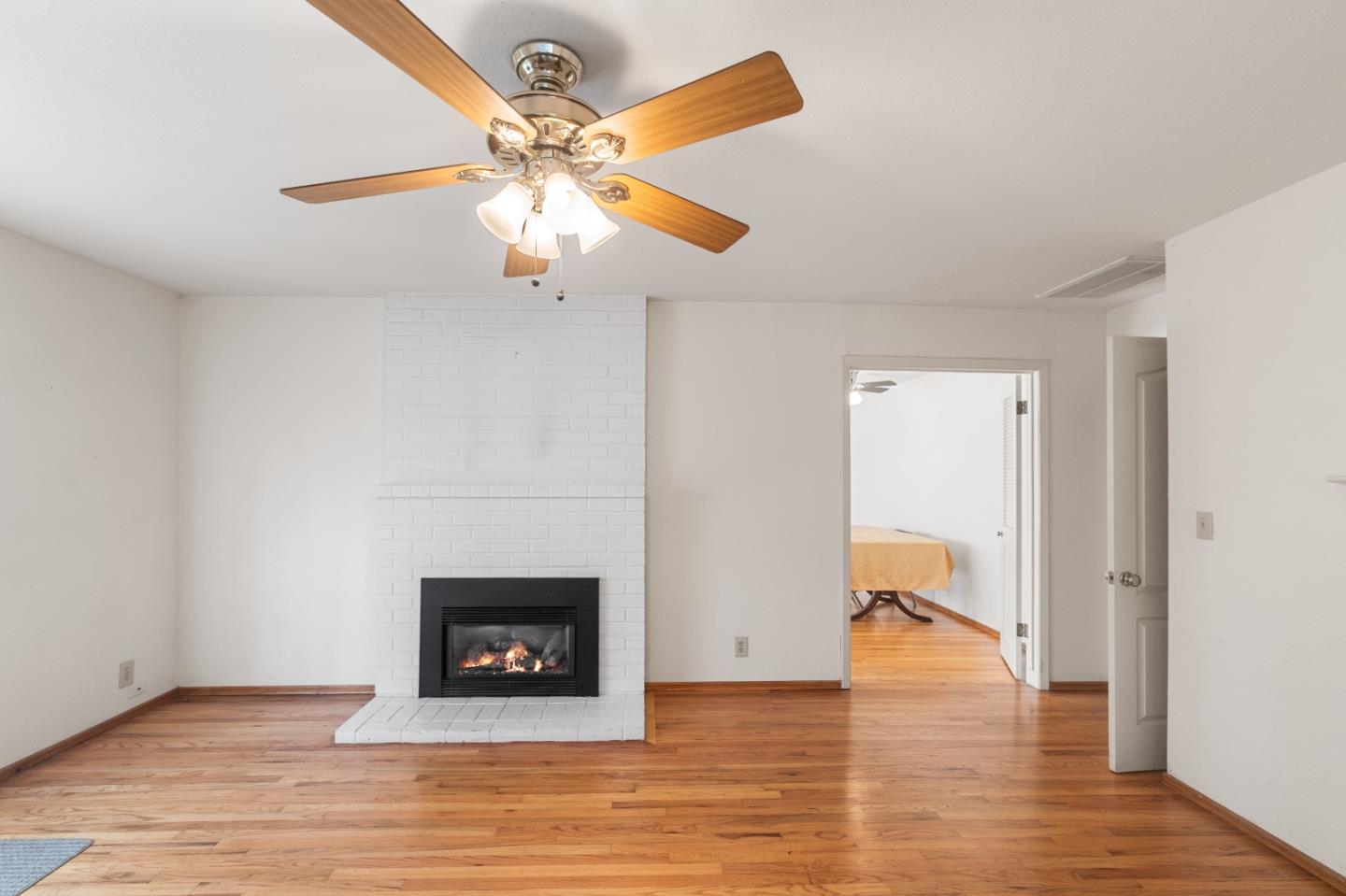 1976 Santa Rosa Way Stockton, CA 95209 - Photo 13 of 43 Gallery Image 13