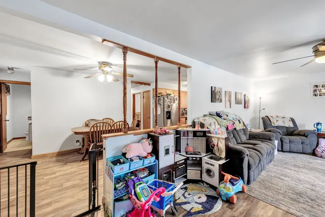 $265,000 | 909 Lawton Terrace, Manitowoc, WI 54220