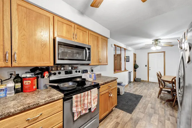 $265,000 | 909 Lawton Terrace, Manitowoc, WI 54220