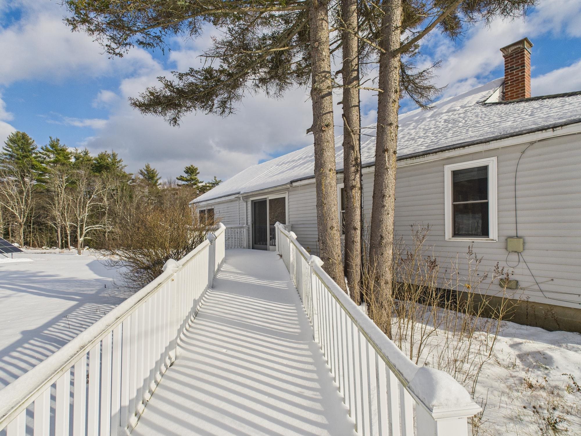 657 Highway 12 Fitzwilliam, NH 03447 - Photo 2 of 52