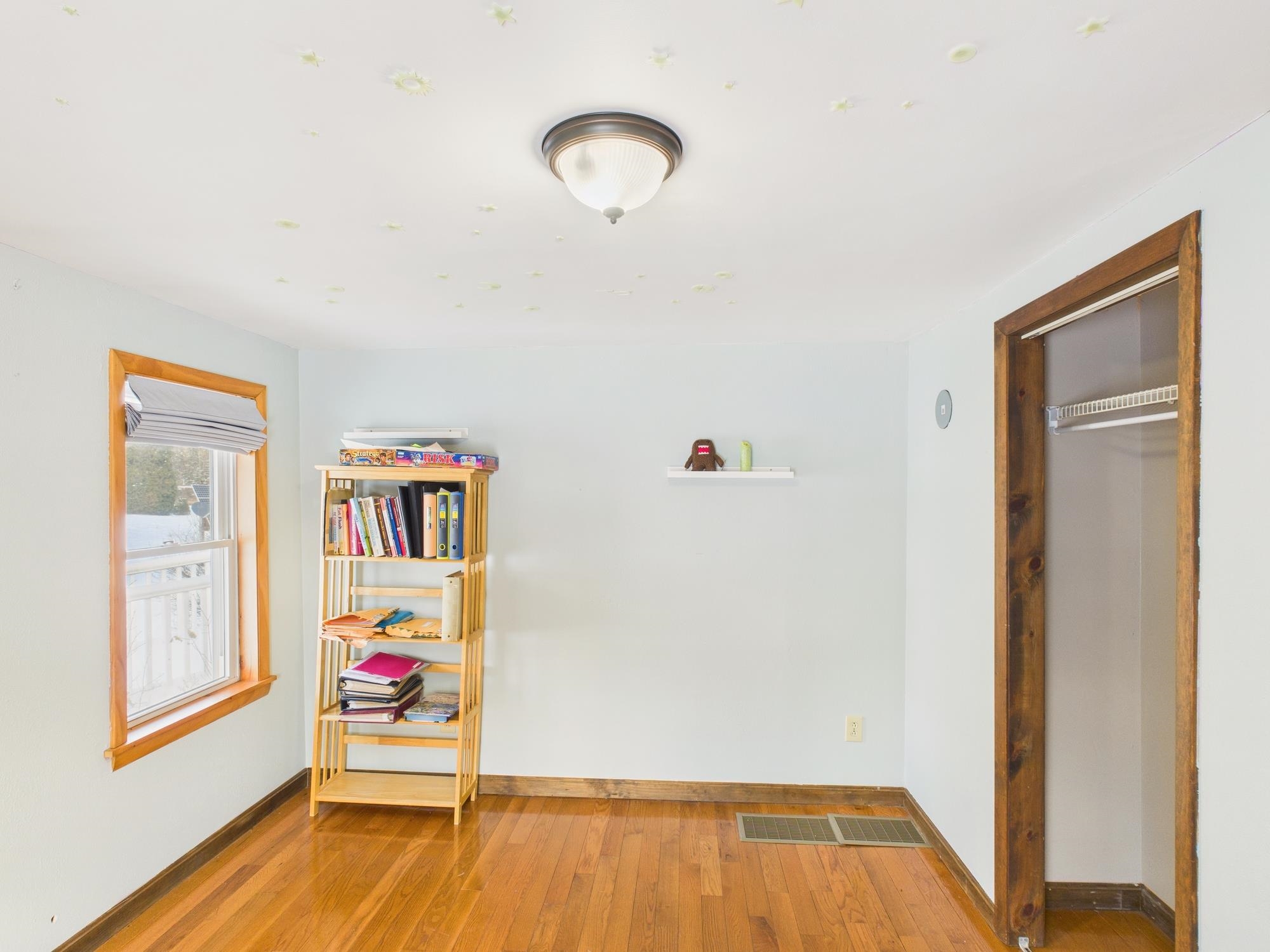 657 Highway 12 Fitzwilliam, NH 03447 - Photo 21 of 52