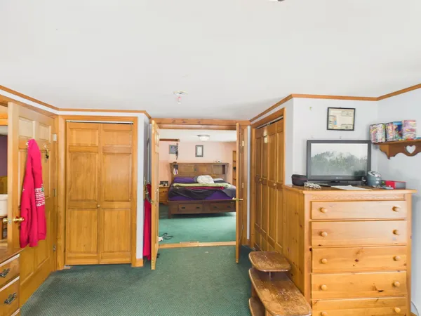 $366,000 | 657 Highway 12, Fitzwilliam, NH 03447