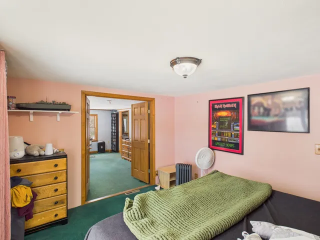 $380,000 | 657 Highway 12, Fitzwilliam, NH 03447