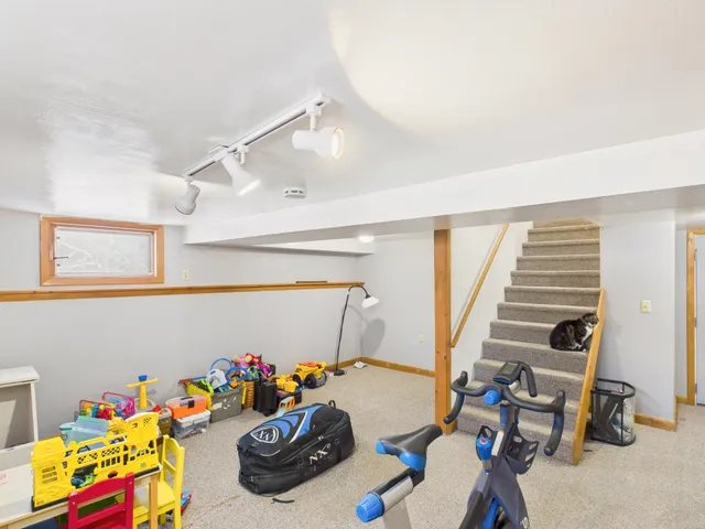 $380,000 | 657 Highway 12, Fitzwilliam, NH 03447