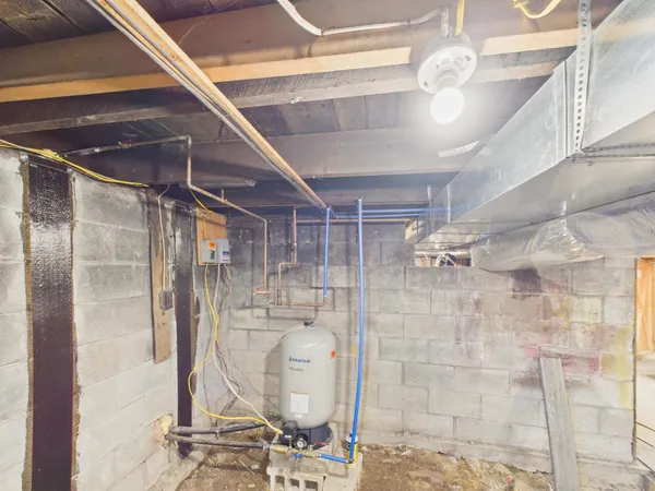 $366,000 | 657 Highway 12, Fitzwilliam, NH 03447