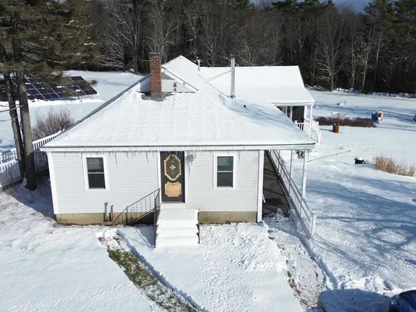 $366,000 | 657 Highway 12, Fitzwilliam, NH 03447