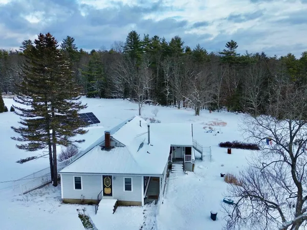 $366,000 | 657 Highway 12, Fitzwilliam, NH 03447