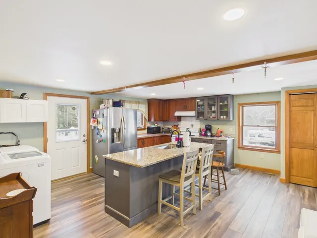 $380,000 | 657 Highway 12, Fitzwilliam, NH 03447