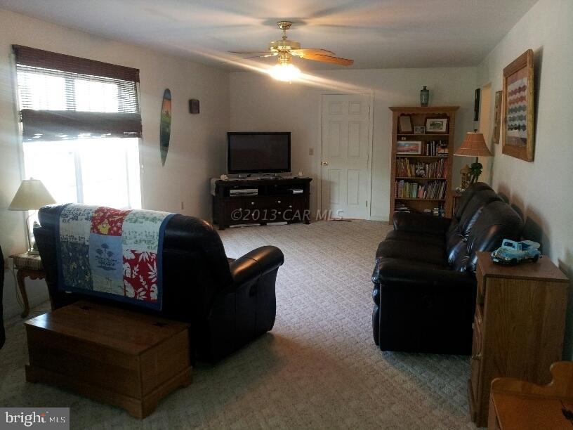 7454 Bay Harbour Road Newark, MD 21841 - Photo 2 of 18 Gallery Image 2