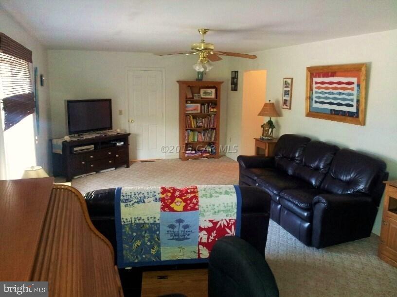 7454 Bay Harbour Road Newark, MD 21841 - Photo 3 of 18 Gallery Image 3