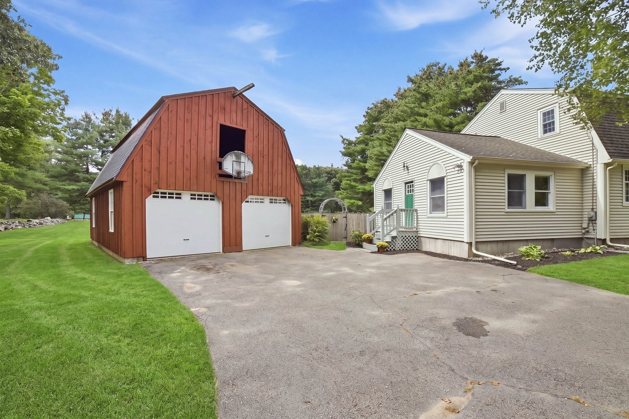 407 Stow Road Boxborough, MA 01719 - Photo 3 of 42 Gallery Image 3