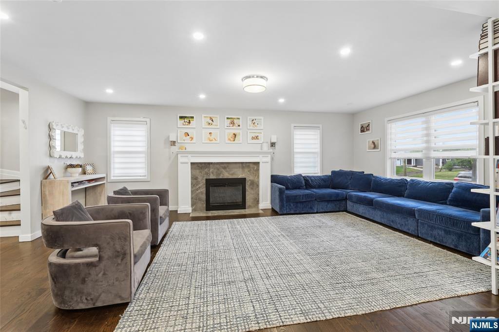373 Briarcliffe Road Teaneck, NJ 07666 - Photo 5 of 29