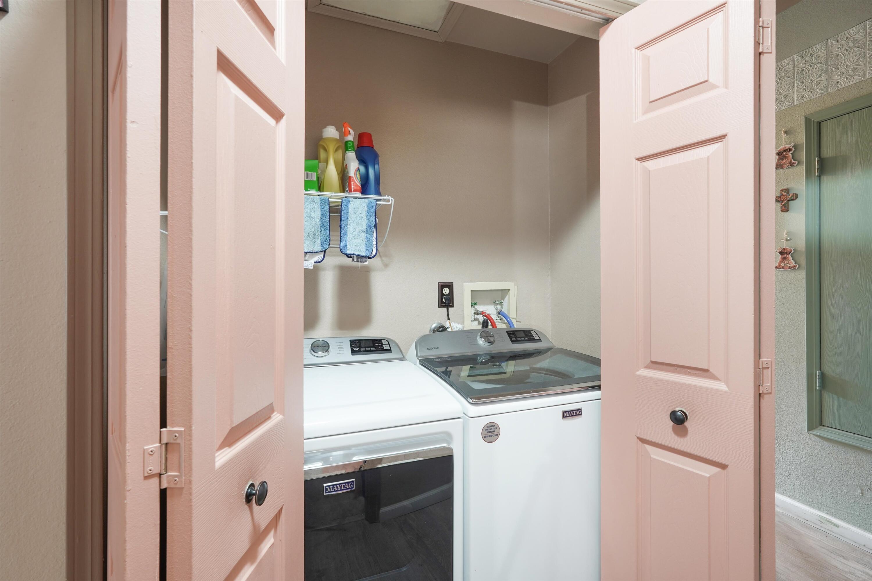 451 Stallion Road Southeast Rio Rancho, NM 87124 - Photo 12 of 29 Gallery Image 12