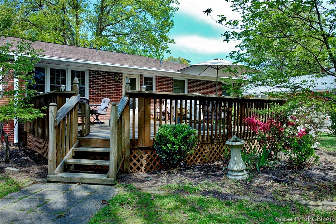 509 Meadowfield Road Yorktown, VA 23692 - Photo 26 of 31 Rear View