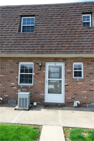 $1,050 | 1701 4th Avenue, New Brighton, PA 15066