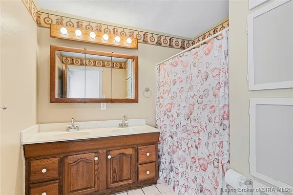 $275,000 | 406 Mouser Street, Madison, IN 47250