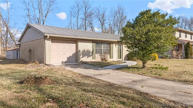 $278,900 | 406 Mouser Street, Madison, IN 47250
