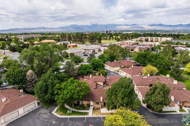 8956 South Golden Field Way Sandy, UT 84094 - Photo 8 of 46