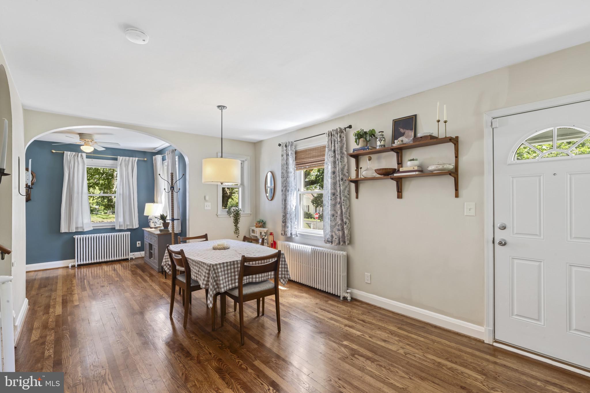 6500 Sharon Road Baltimore, MD 21239 - Photo 3 of 33 a view of a livingroom with furniture window and wooden floor